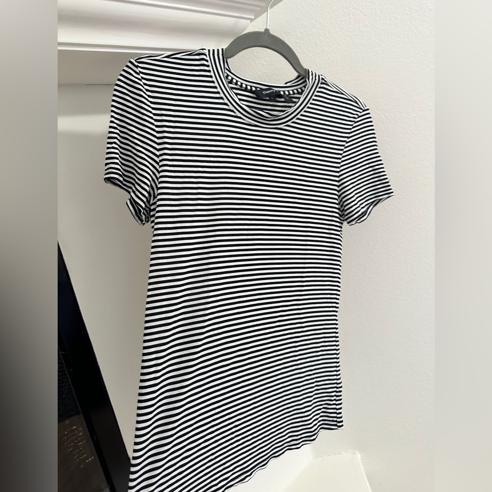 Theory Black and White Striped Stretch Short Sleeve Tee